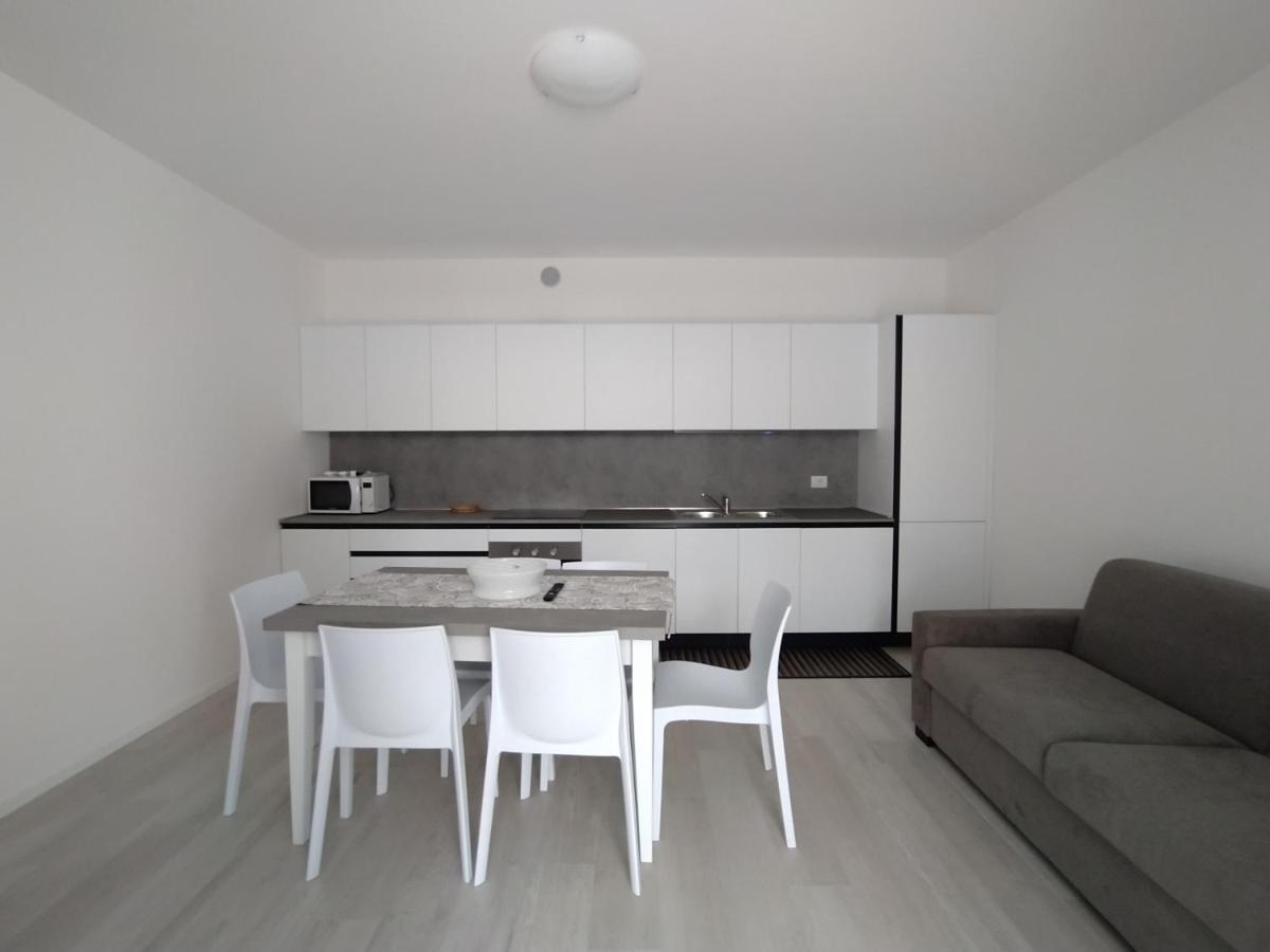 Jesolo Appartamenti F2 - Black And White Exterior foto